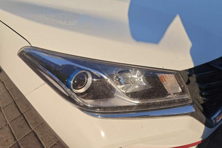 Used Dongfeng Fengon 500 2022 1.5L Manual Enjoyment Model Right Front Headlight