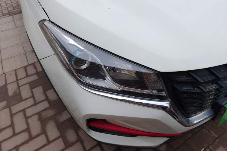 Used Dongfeng Fengon 500 2022 1.5L CVT Enjoyment Version Right Front Headlight