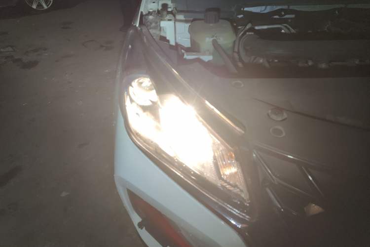 Used Dongfeng Fengon 500 2022 1.5L Manual Enjoyment Model Right Front Headlight