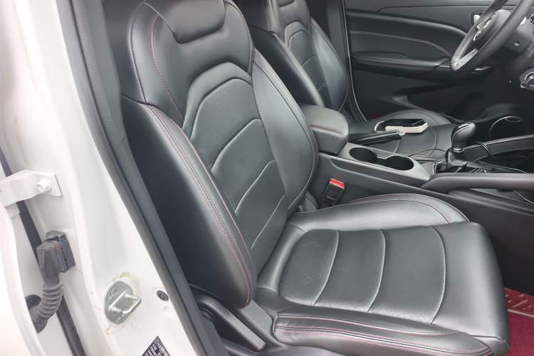 Used Dongfeng Fengon 500 2022 1.5L Manual Enjoyment Model Right Front Seat