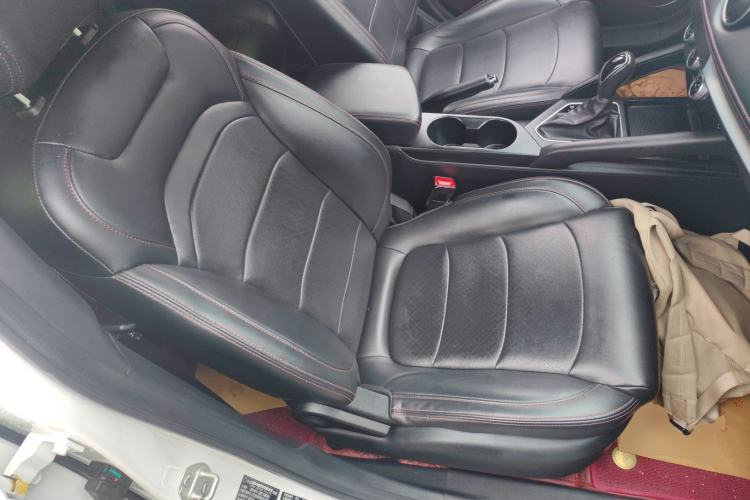 Used Dongfeng Fengon 500 2022 1.5L CVT Enjoyment Version Right Front Seat