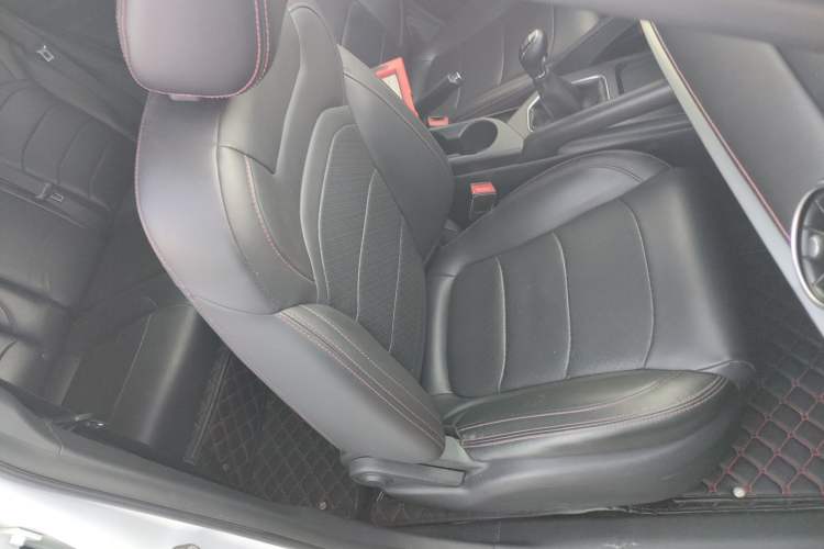 Used Dongfeng Fengon 500 2022 1.5T Manual Enjoyment Model Right Front Seat