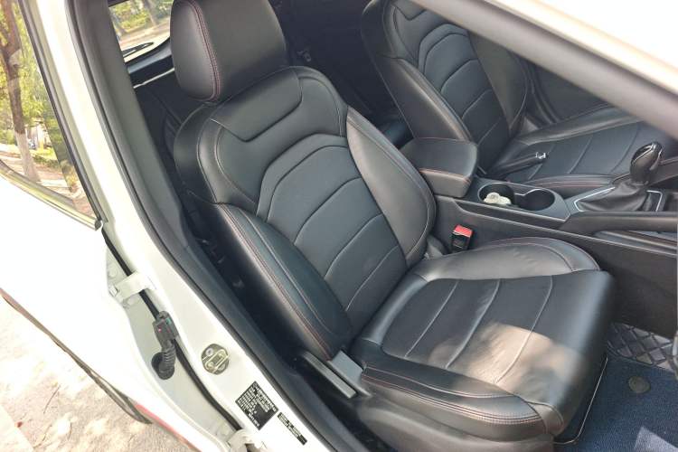 Used Dongfeng Fengon 500 2022 1.5L CVT Enjoyment Version Right Front Seat