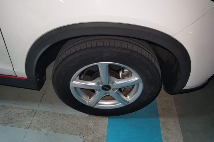 Used Dongfeng Fengon 500 2022 1.5L CVT Enjoyment Version Right Front Wheel Hub