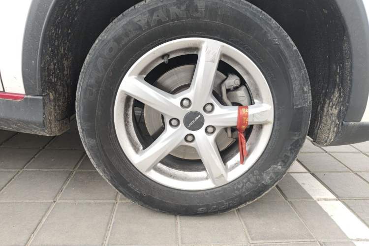 Used Dongfeng Fengon 500 2022 1.5L Manual Enjoyment Model Right Front Wheel Hub
