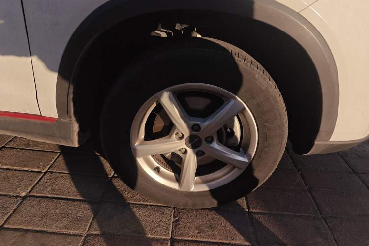 Used Dongfeng Fengon 500 2022 1.5L Manual Enjoyment Model Right Front Wheel Hub