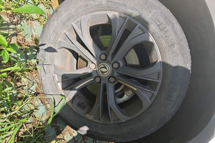 Used Dongfeng Fengon 500 2022 1.5T CVT Comfort Edition Right Front Wheel Hub