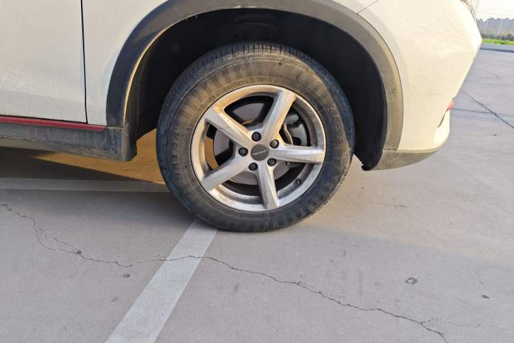 Used Dongfeng Fengon 500 2022 1.5L Manual Enjoyment Model Right Front Wheel Hub