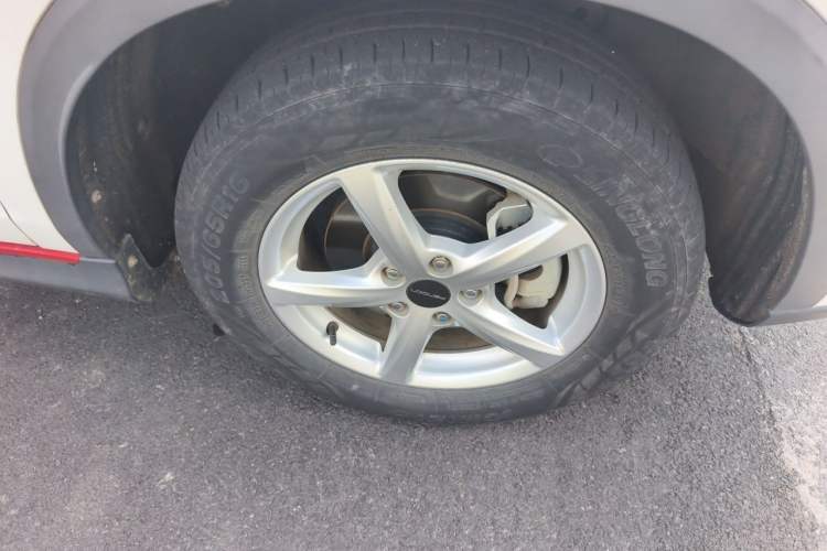 Used Dongfeng Fengon 500 2022 1.5L CVT Enjoyment Version Right Front Wheel Hub