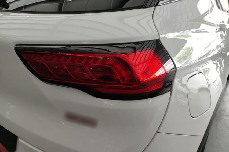 Used Dongfeng Fengon 500 2022 1.5T CVT Comfort Edition Right Rear Taillight