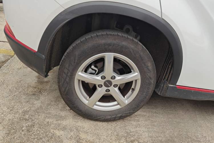 Used Dongfeng Fengon 500 2022 1.5L CVT Enjoyment Version Right Rear Wheel Hub