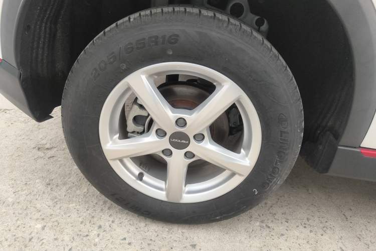 Used Dongfeng Fengon 500 2022 1.5L CVT Enjoyment Version Right Rear Wheel Hub