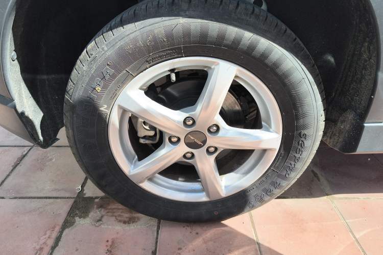 Used Dongfeng Fengon 500 2022 1.5L CVT Enjoyment Version Right Rear Wheel Hub