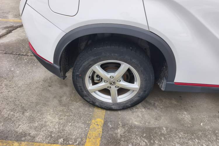 Used Dongfeng Fengon 500 2022 1.5L Manual Enjoyment Model Right Rear Wheel Hub