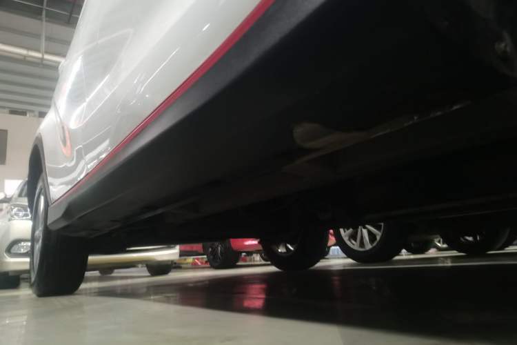 Used Dongfeng Fengon 500 2022 1.5L CVT Enjoyment Version Right Side Sill