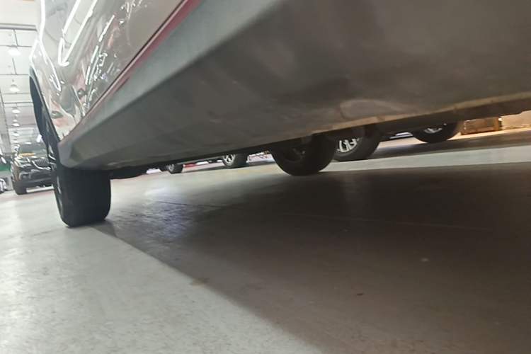 Used Dongfeng Fengon 500 2022 1.5T CVT Comfort Edition Right Side Sill
