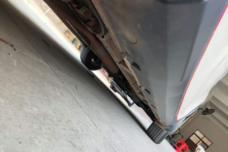 Used Dongfeng Fengon 500 2022 1.5L Manual Enjoyment Model Right Side Sill
