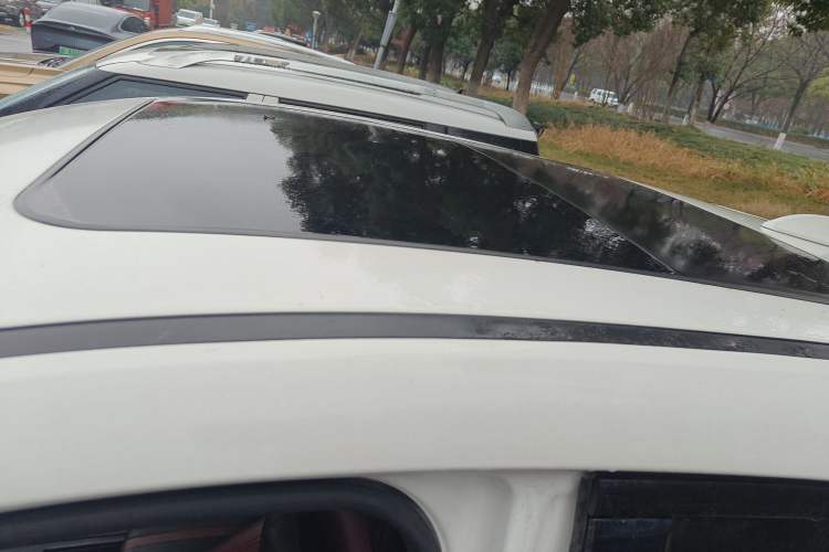 Used Dongfeng Fengon 500 2022 1.5L CVT Luxury Edition Roof