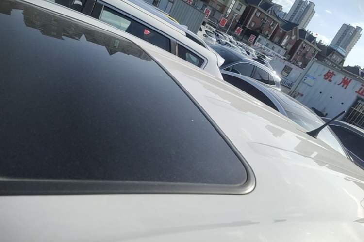 Used Dongfeng Fengon 500 2022 1.5T CVT Comfort Edition Roof