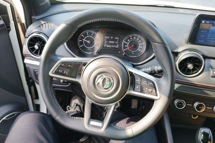 Used Dongfeng Fengon 500 2022 1.5L CVT Enjoyment Version Steering Wheel