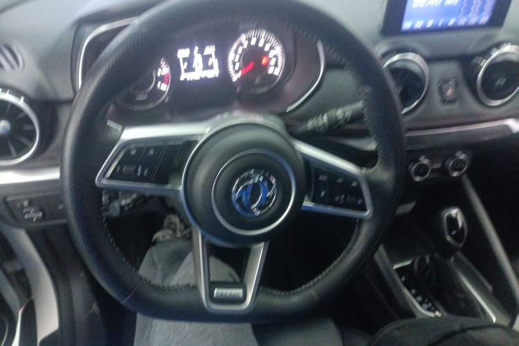 Used Dongfeng Fengon 500 2022 1.5L CVT Enjoyment Version Steering Wheel