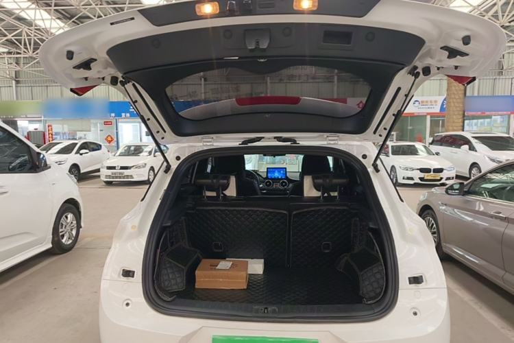 Used Dongfeng Fengon 500 2022 1.5T CVT Comfort Edition Trunk