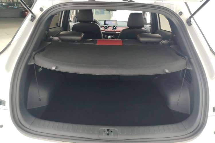 Used Dongfeng Fengon 500 2022 1.5T CVT Comfort Edition Trunk