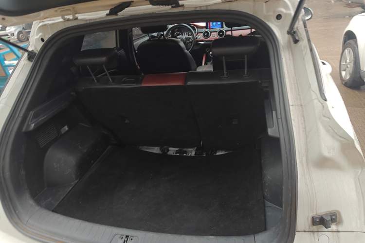 Used Dongfeng Fengon 500 2022 1.5L CVT Luxury Edition Trunk