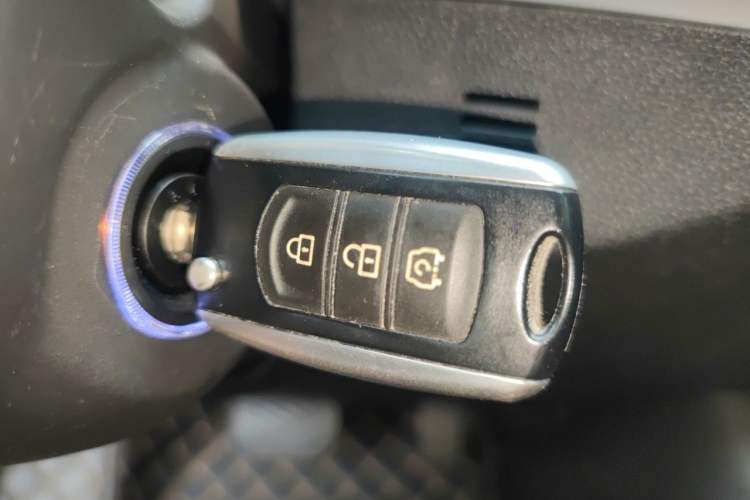 Used Dongfeng Fengon 500 2022 1.5L CVT Enjoyment Version Vehicle Key