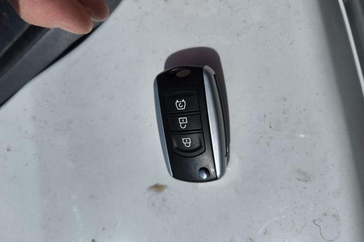 Used Dongfeng Fengon 500 2022 1.5L CVT Enjoyment Version Vehicle Key