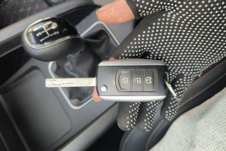 Used Dongfeng Fengon 500 2022 1.5L Manual Enjoyment Model Vehicle Key