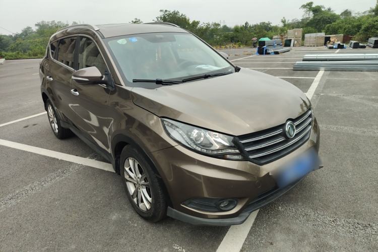 Used Dongfeng Fengon 580 2017 1.5T CVT Comfort Model Front Right 45 Deg