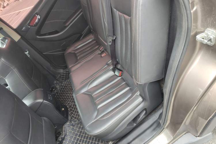Used Dongfeng Fengon 580 2017 1.5T CVT Comfort Model Left Rear Seat