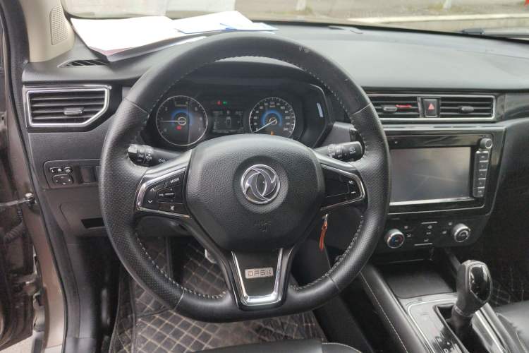Used Dongfeng Fengon 580 2017 1.5T CVT Comfort Model Steering Wheel