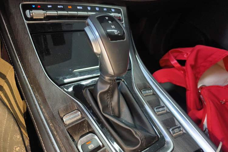 Used Dongfeng Fengon 580 2022 1.5T Automatic Enjoyment Model Gear Lever
