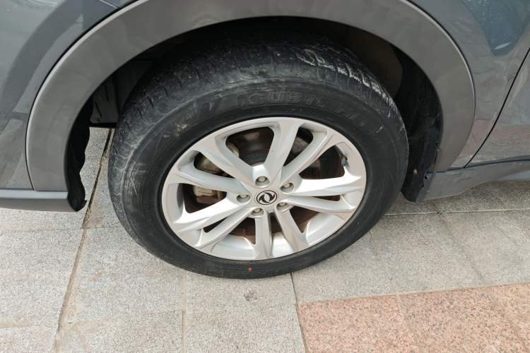 Used Dongfeng Fengon 580 2021 Revised ☆ Star Edition 1.8L Manual Elite Version Left Front Wheel Hub