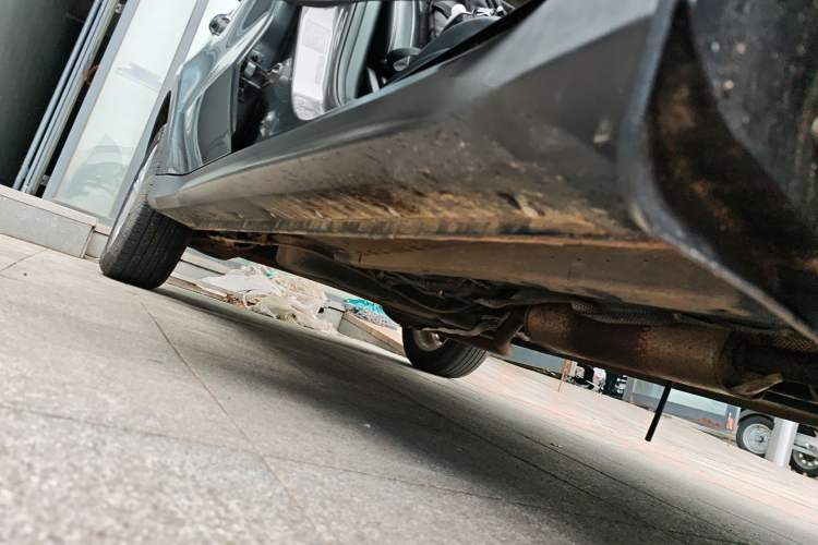 Used Dongfeng Fengon 580 2021 Revised ☆ Star Edition 1.8L Manual Elite Version Right Side Sill