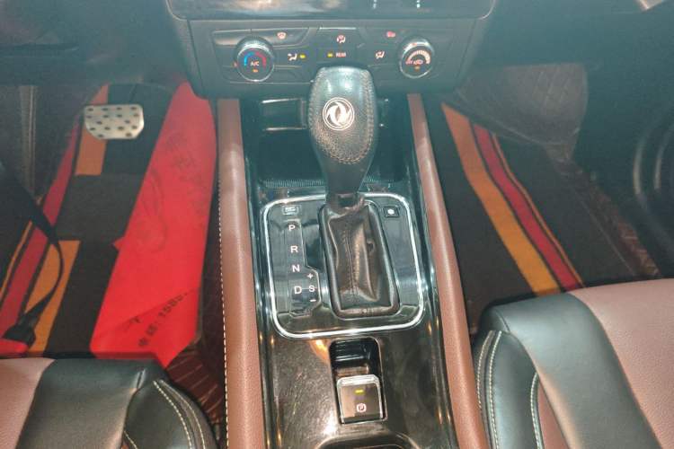 Used Dongfeng Fengon 580 2017 1.5T CVT Luxury Model Gear Lever