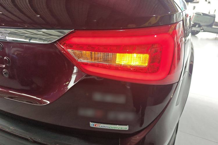 Used Dongfeng Fengon 580 2017 1.5T CVT Luxury Model Right Rear Taillight