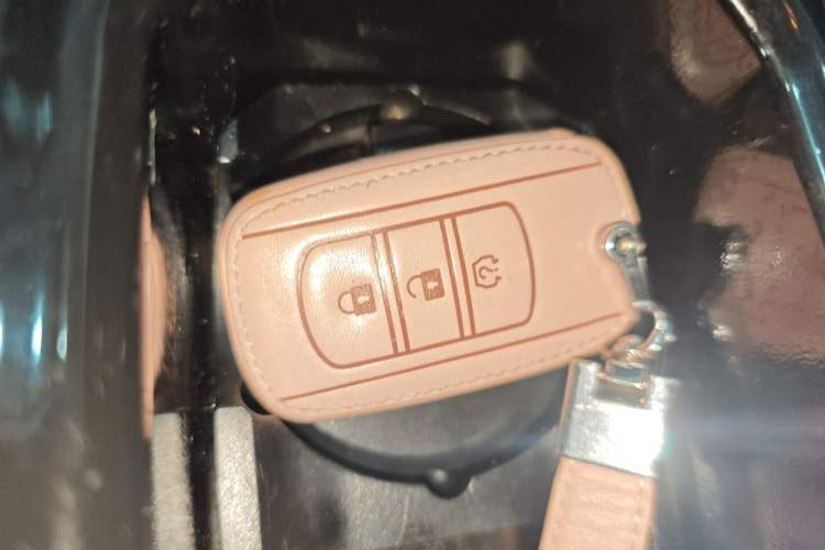 Used Dongfeng Fengon 580 2017 1.5T CVT Luxury Model Vehicle Key