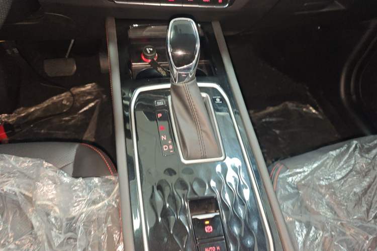 Used Dongfeng Fengon 580 2021 Revised ☆ Star Edition 1.5T Automatic Luxury Version Gear Lever