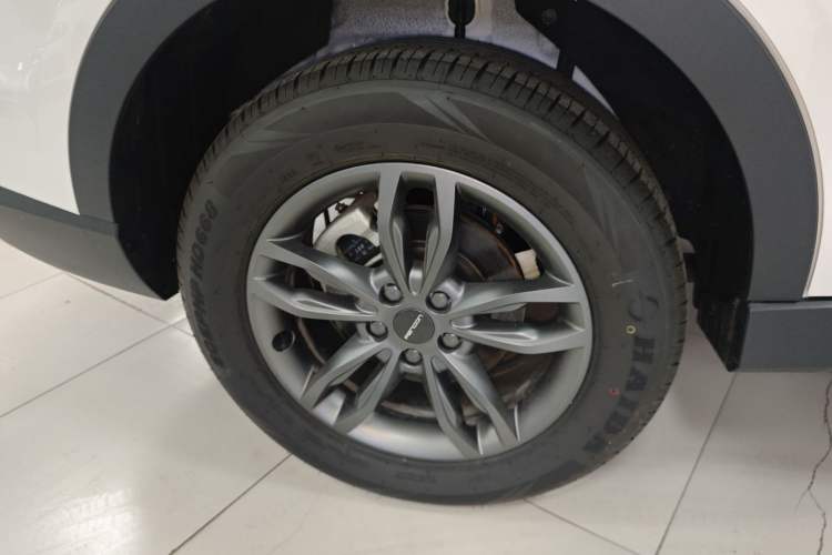 Used Dongfeng Fengon 580 2021 Revised ☆ Star Edition 1.5T Automatic Luxury Version Right Rear Wheel Hub