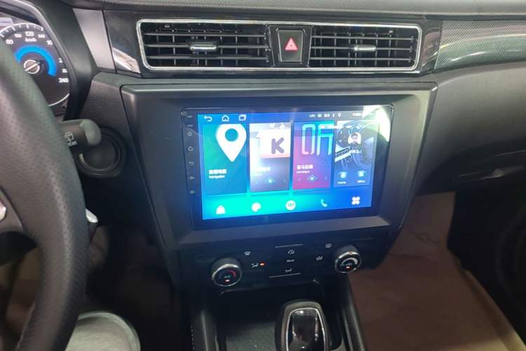 Used Dongfeng Fengon 580 2016 Revised Version 1.5T CVT Comfort Edition Audio And AC Panel