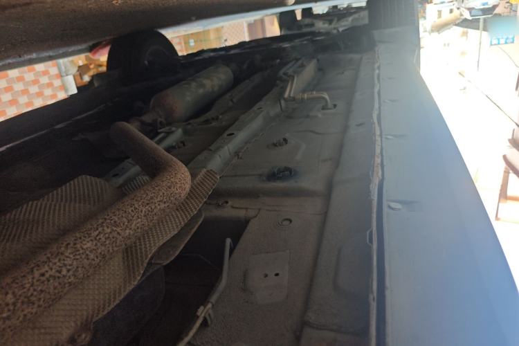 Used Dongfeng Fengon 580 2016 1.5T Manual Luxury Edition Chassis Rear Left