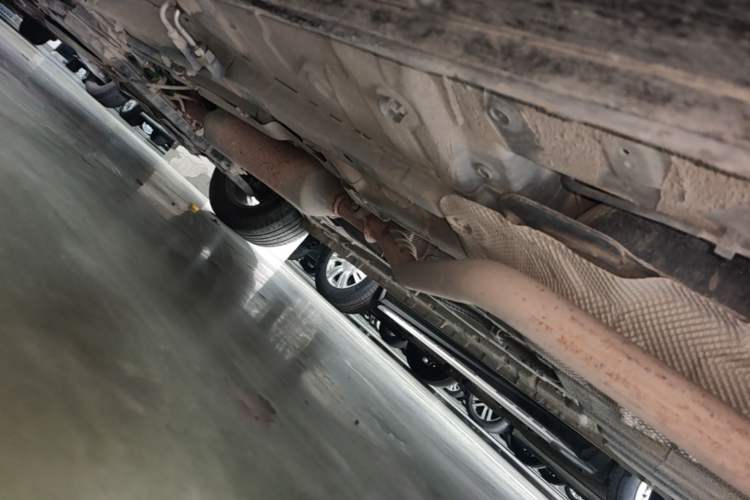 Used Dongfeng Fengon 580 2016 Revised Version 1.5T CVT Comfort Edition Chassis Rear Left
