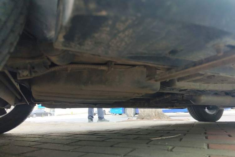Used Dongfeng Fengon 580 2016 1.5T Manual Luxury Edition Chassis Rear Right