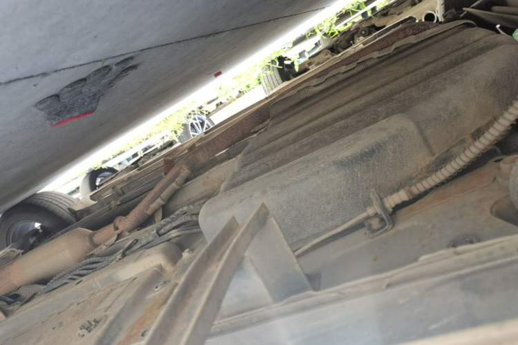 Used Dongfeng Fengon 580 2016 1.5T Manual Luxury Edition Chassis Rear Right