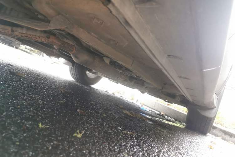 Used Dongfeng Fengon 580 2016 1.5T Manual Luxury Edition Chassis Rear Right