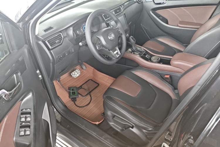 Used Dongfeng Fengon 580 2016 Revised Version 1.5T CVT Luxury Edition Driver Seat