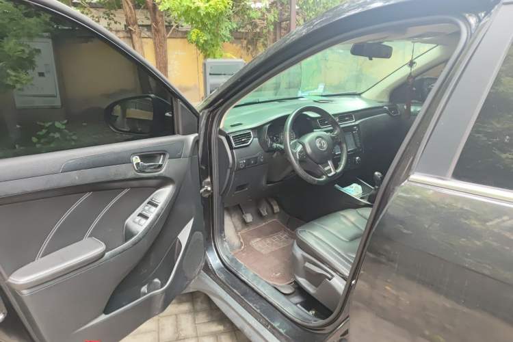 Used Dongfeng Fengon 580 2016 1.8L Manual Comfort Model Driver Seat